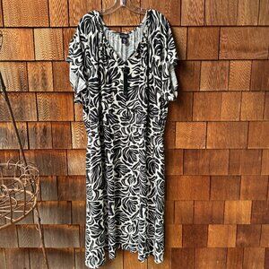 NWT Nicole Miller Black/White Floral Print Short Sleeve Jersey Dress Women's 3X